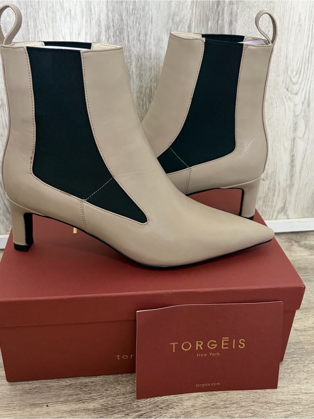 Torgeis heels Chelsea boots Bootie Artemis women's 10 beige New Club city